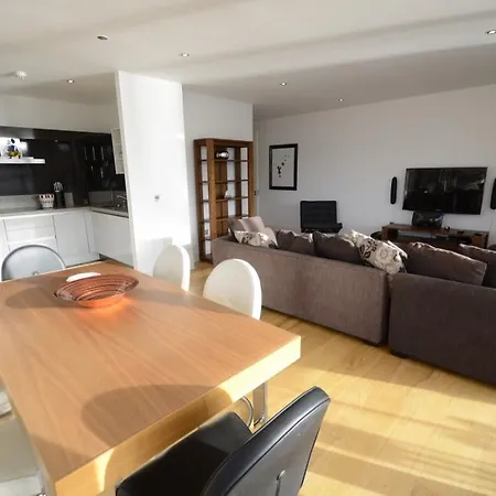 Waterfront - Superb Interior Appartement
